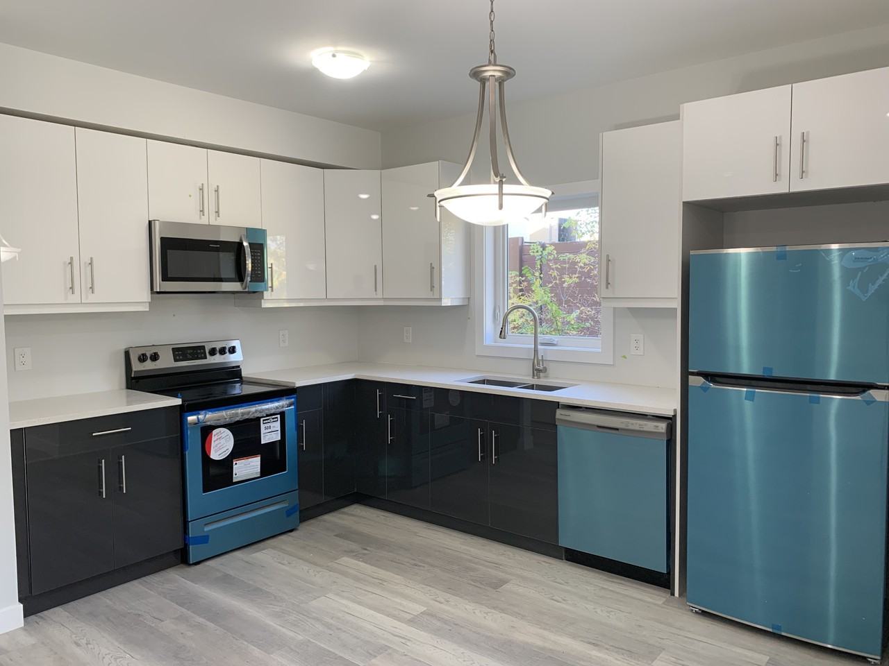 165 Sadler Ave - Photo 7 of 38