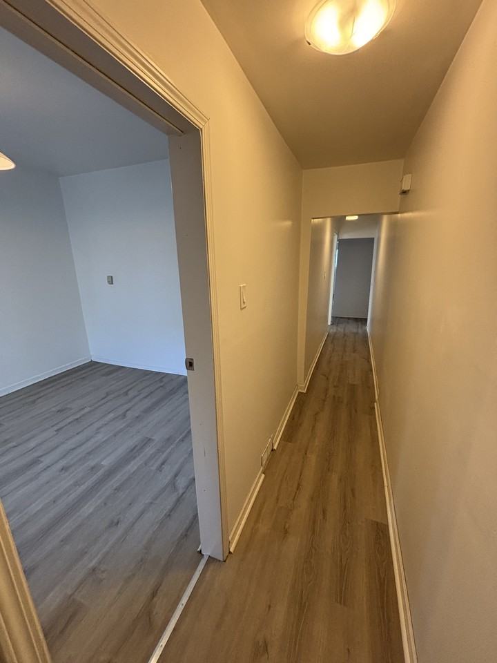 744 Elgin Ave - Photo 3 of 21