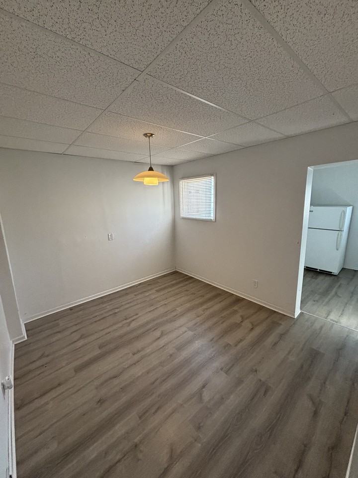 744 Elgin Ave - Photo 6 of 21