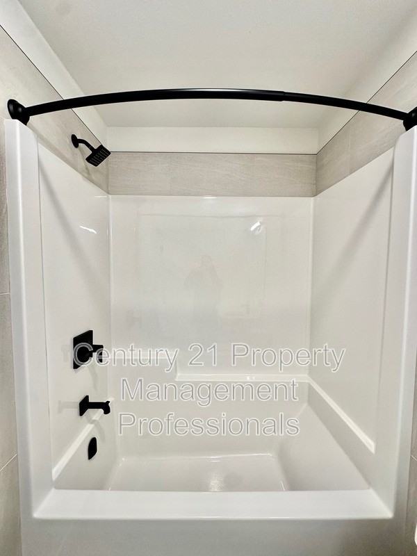 2615 Alces Way SW Edmonton AB, T6X 1A5 - Photo 6 of 24