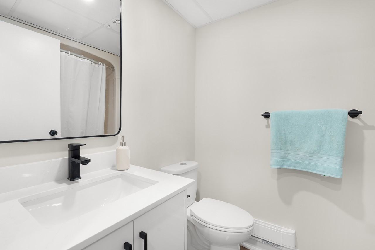 The Terrace on Lundy's - Photo 4 of 12