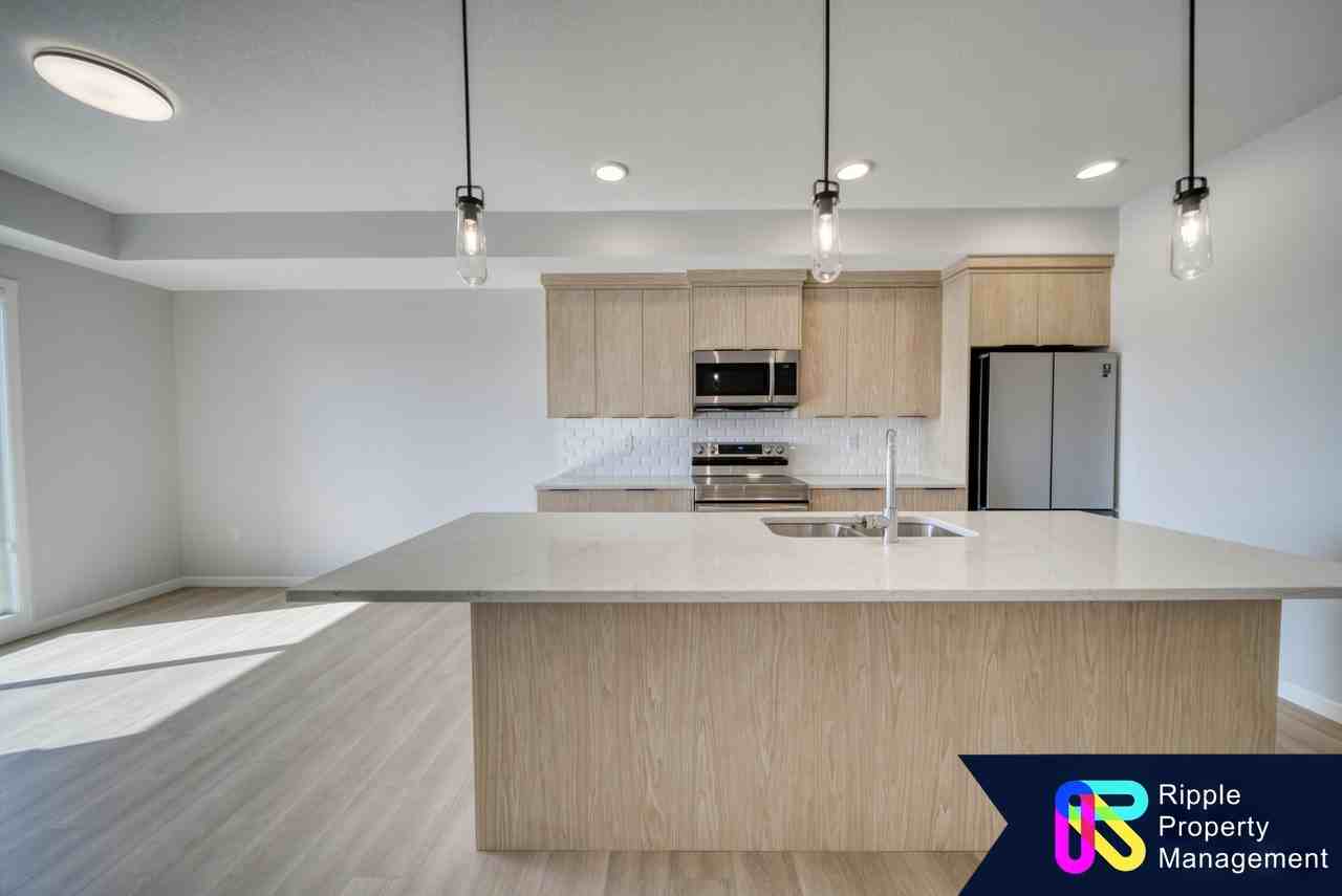 19489 Main Street - Photo 2 of 23