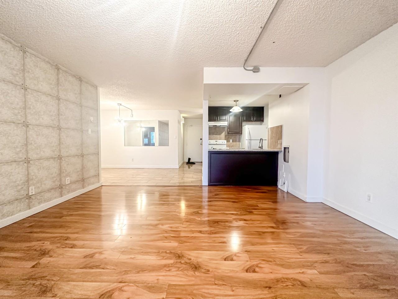 221 6 Avenue SE (Rocky Mountain Court) - Photo 7 of 17