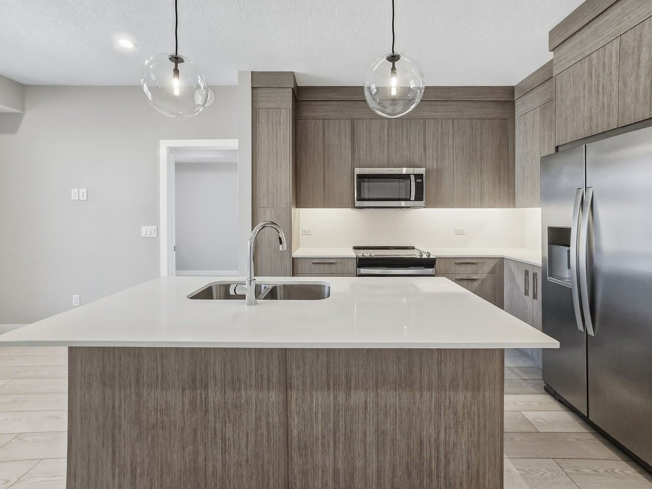 63 Corner Glen Crescent NE (Myne) - Photo 2 of 27