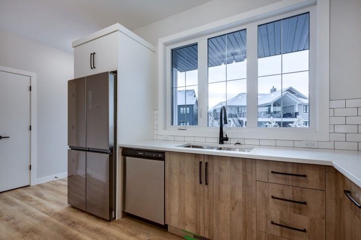 3 Bedroom Townhouse Available in Sylvan!! - Photo 4 of 18