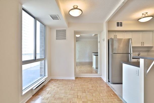 25 Wellesley Street East - Photo 3 of 41