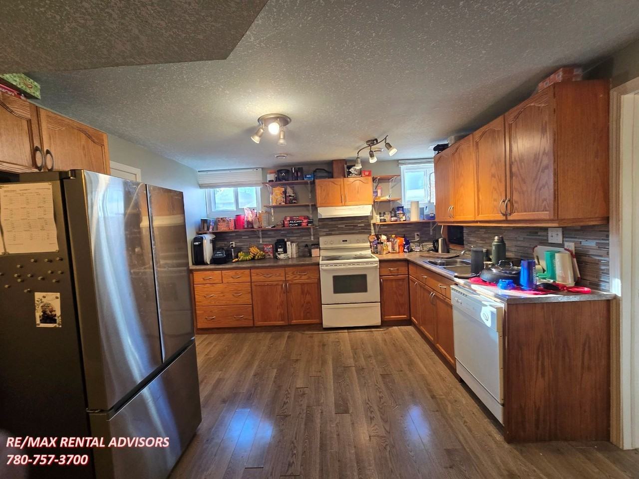 12212 52 St Nw - Photo 6 of 15