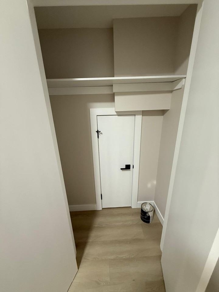 139 Lewiston Drive NE - Photo 2 of 10