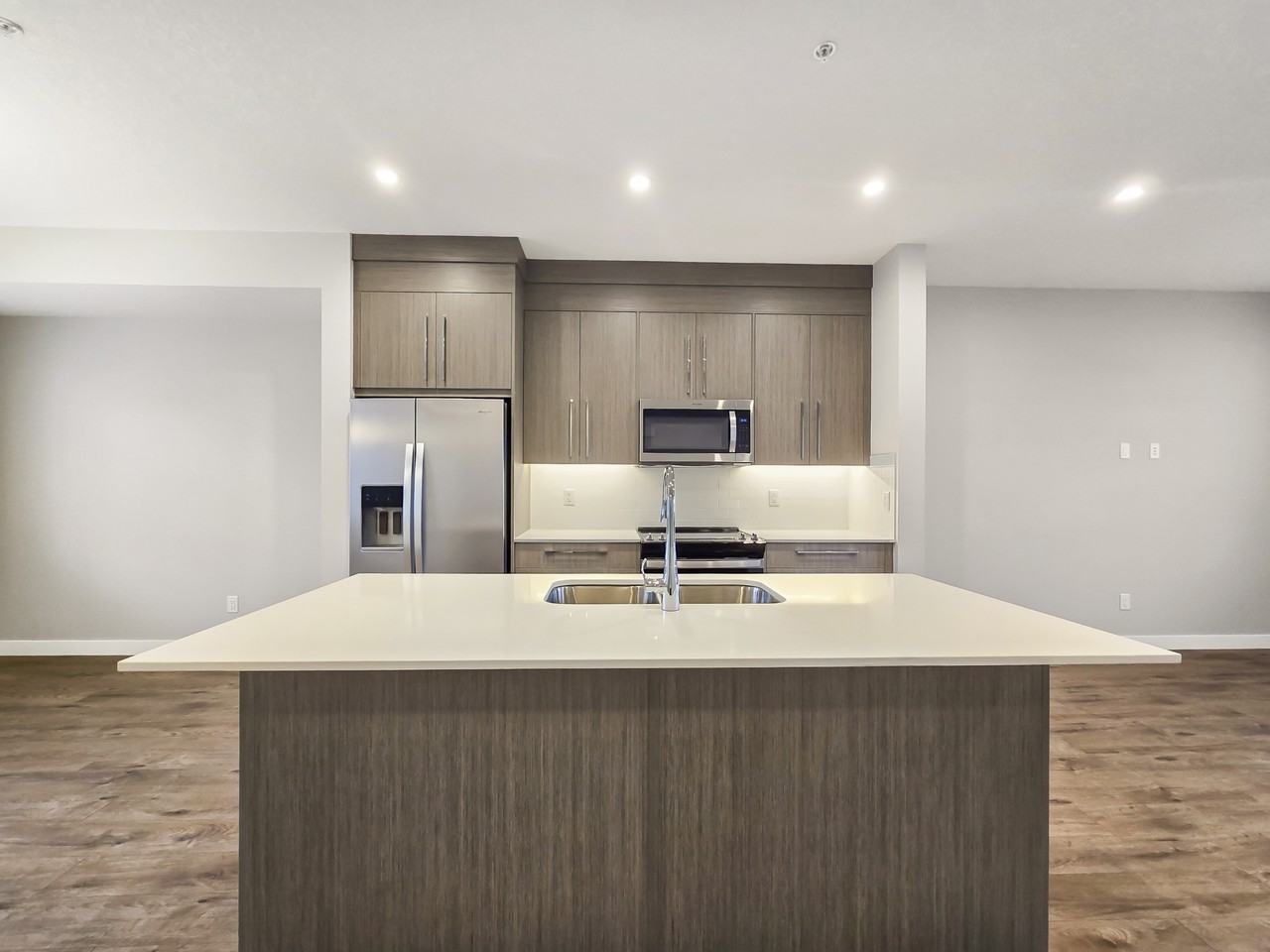 141 Prince Court (Arabella) - Photo 3 of 35