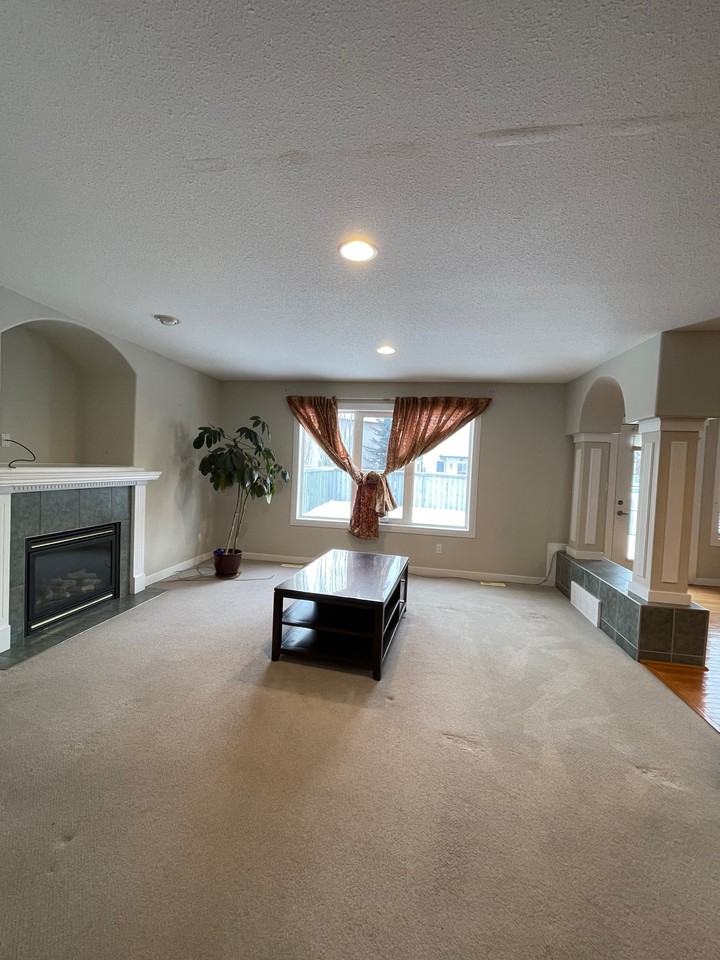 219 Macewan Rd Sw - Photo 5 of 30