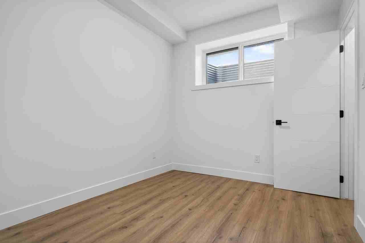 8721 77 Ave NW BSMT - Photo 7 of 11