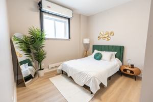 featured image of 376 Richmond St