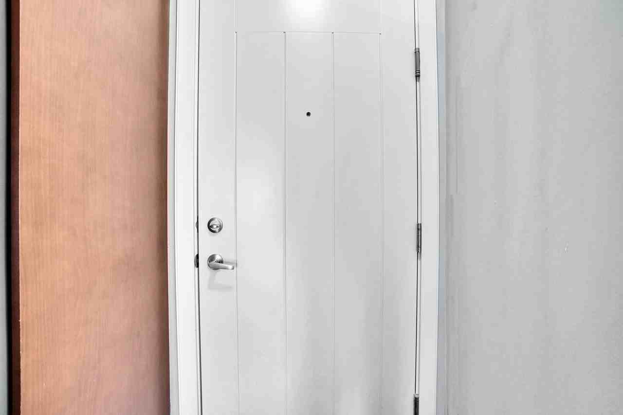 319, 20 Royal Oak Plaza NW - Photo 2 of 48