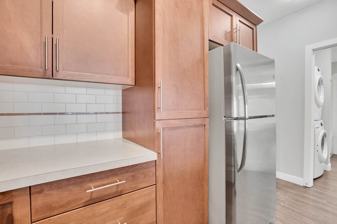 319, 20 Royal Oak Plaza NW - Photo 6 of 48