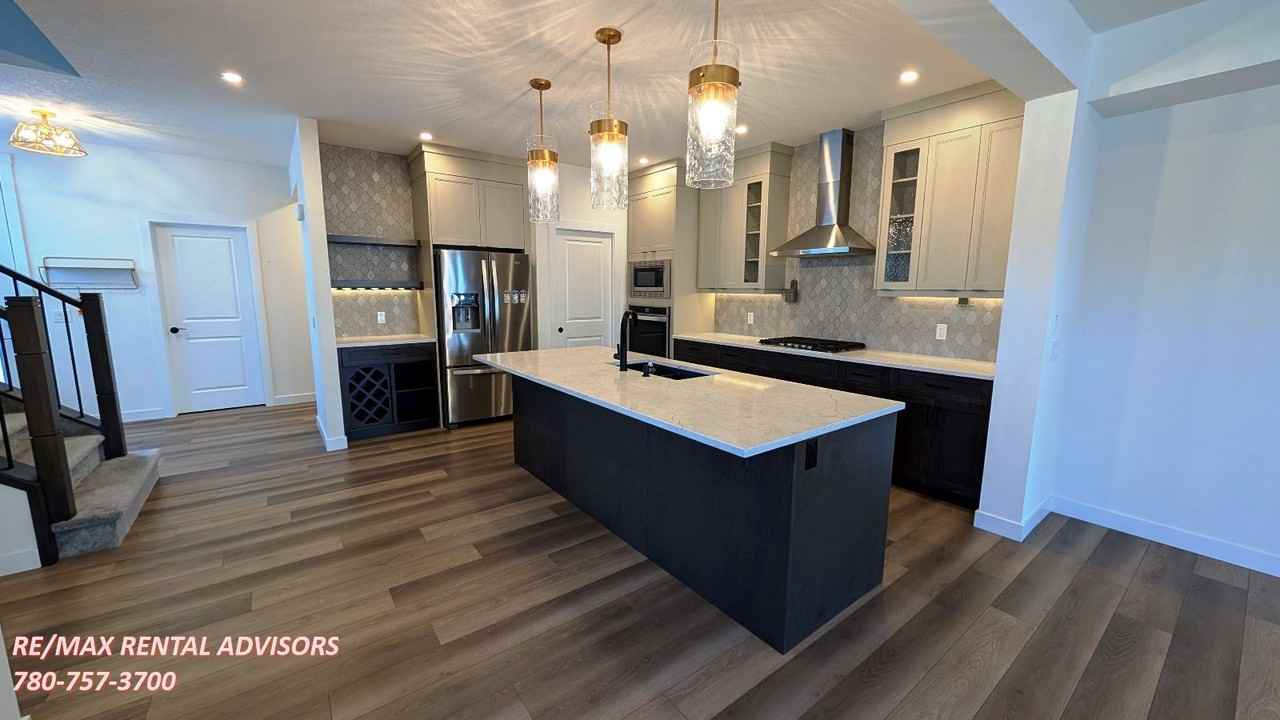 UPPER 255 Rowley Way Northwest - Photo 2 of 24
