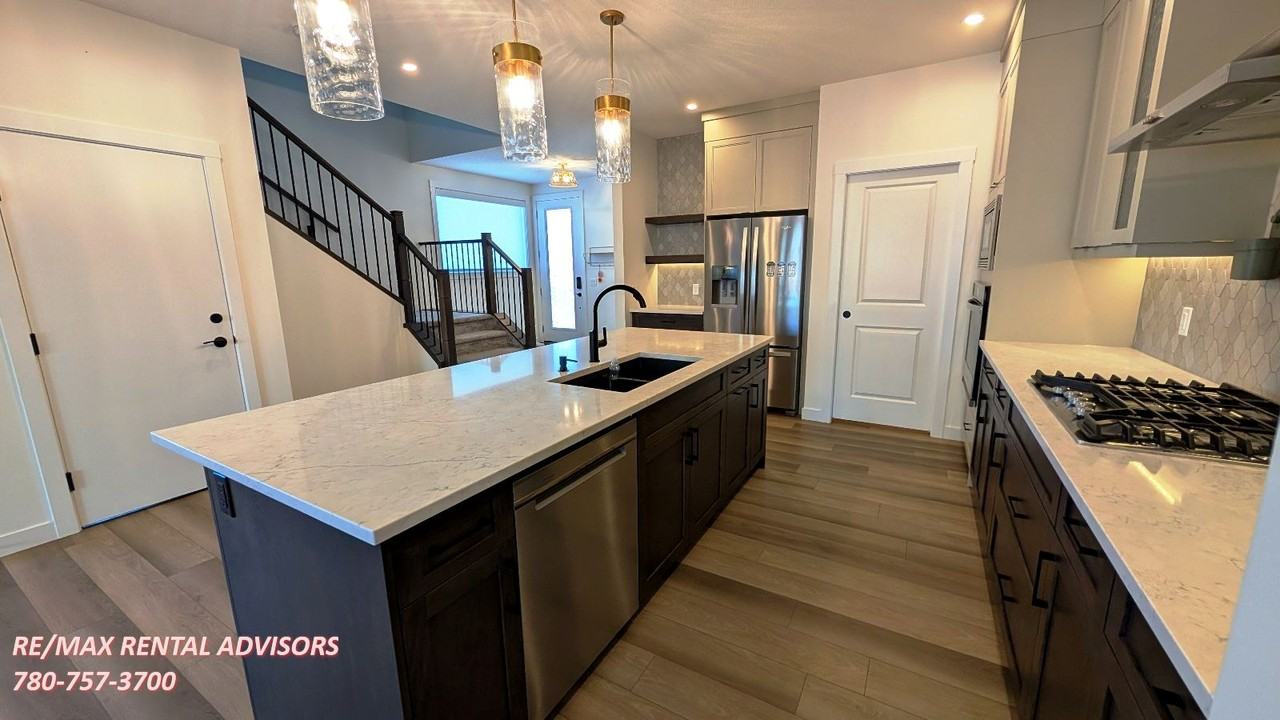UPPER 255 Rowley Way Northwest - Photo 3 of 24