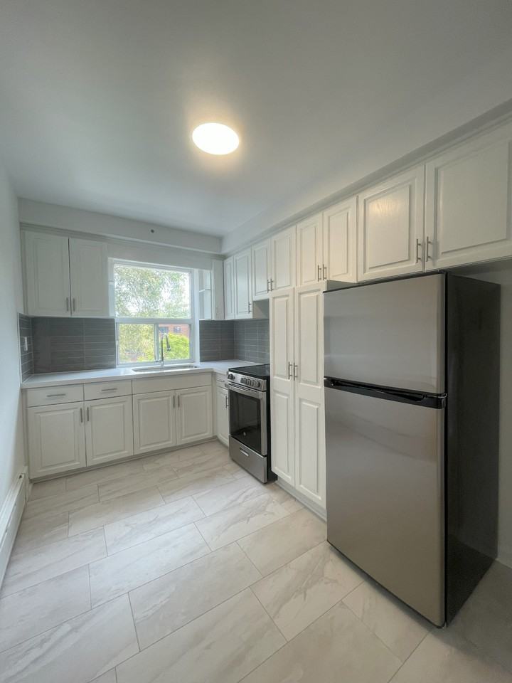 3950 Lawrence Ave East - Photo 3 of 16