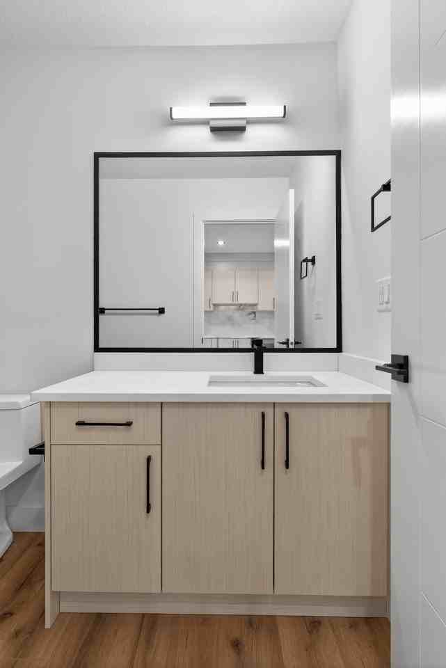 8332-8334 76 Ave - Studio G-Suite - Photo 7 of 9