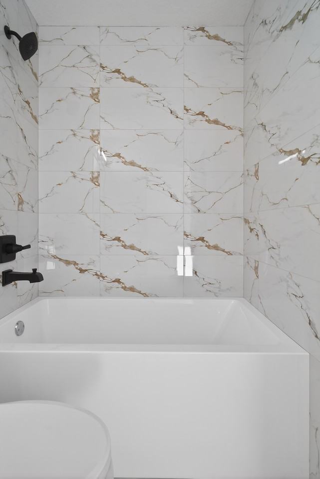 15906 106a Ave Nw - Photo 4 of 13