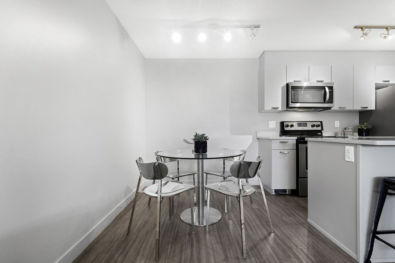 The Crossing II - Photo 2 of 14