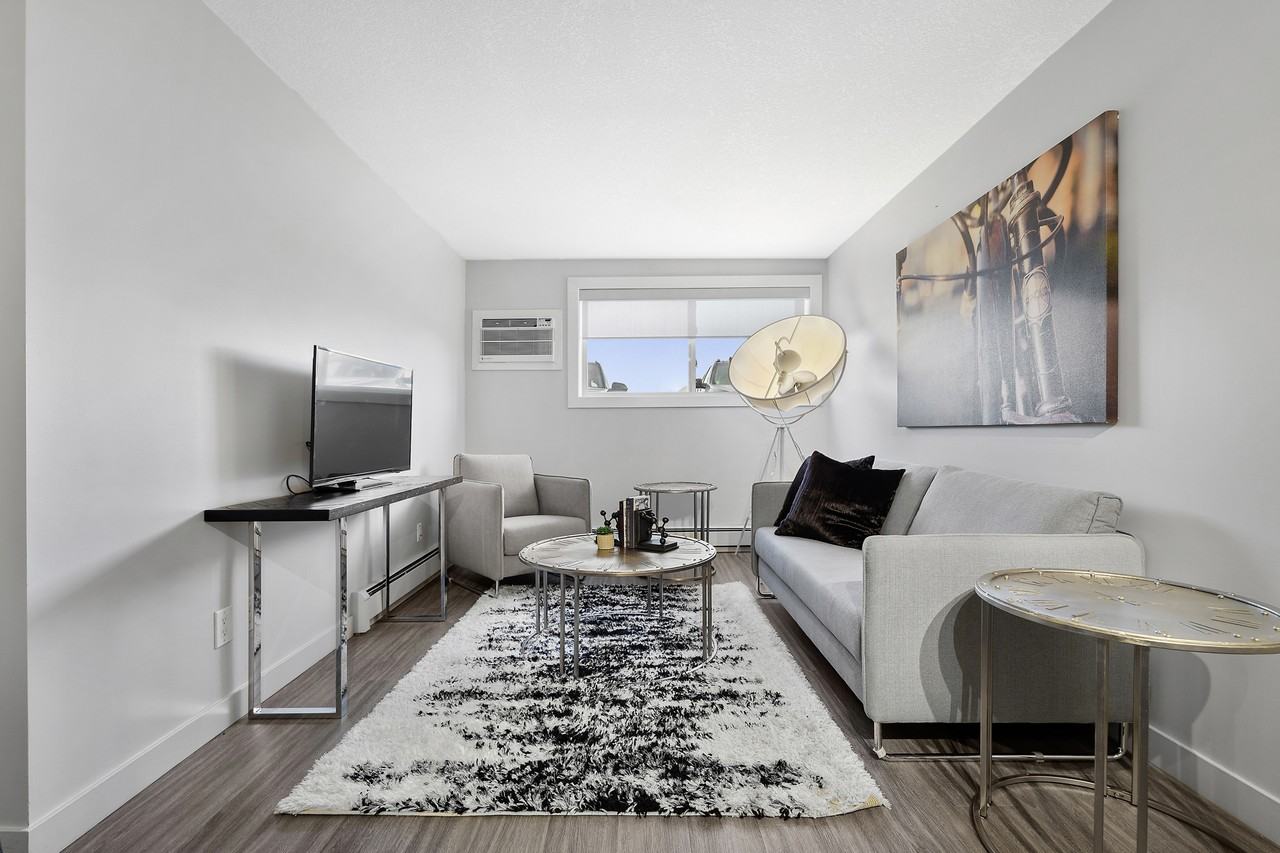 The Crossing II - Photo 4 of 14