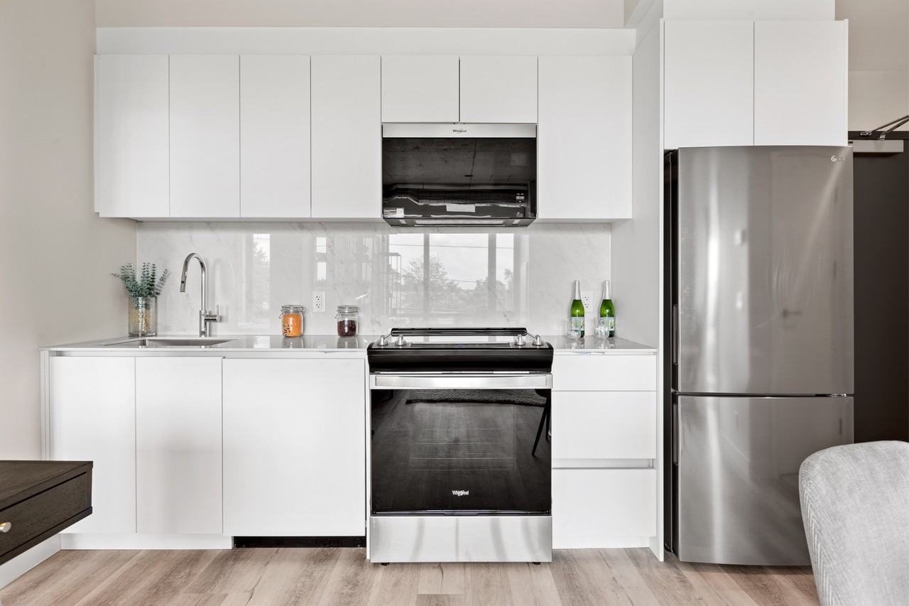 Gemini Tower Centrepointe - Photo 6 of 50