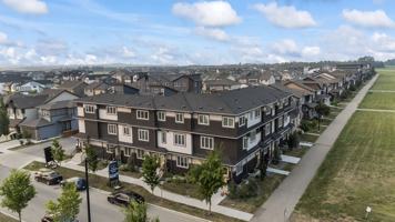 featured image of 1025 Paisley Dr Sw