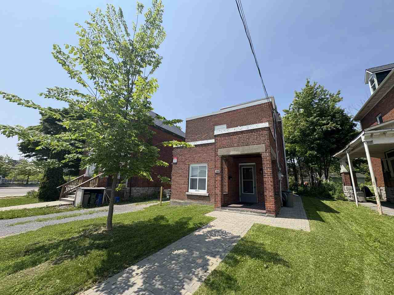 186 Frontenac Street - Photo 2 of 2