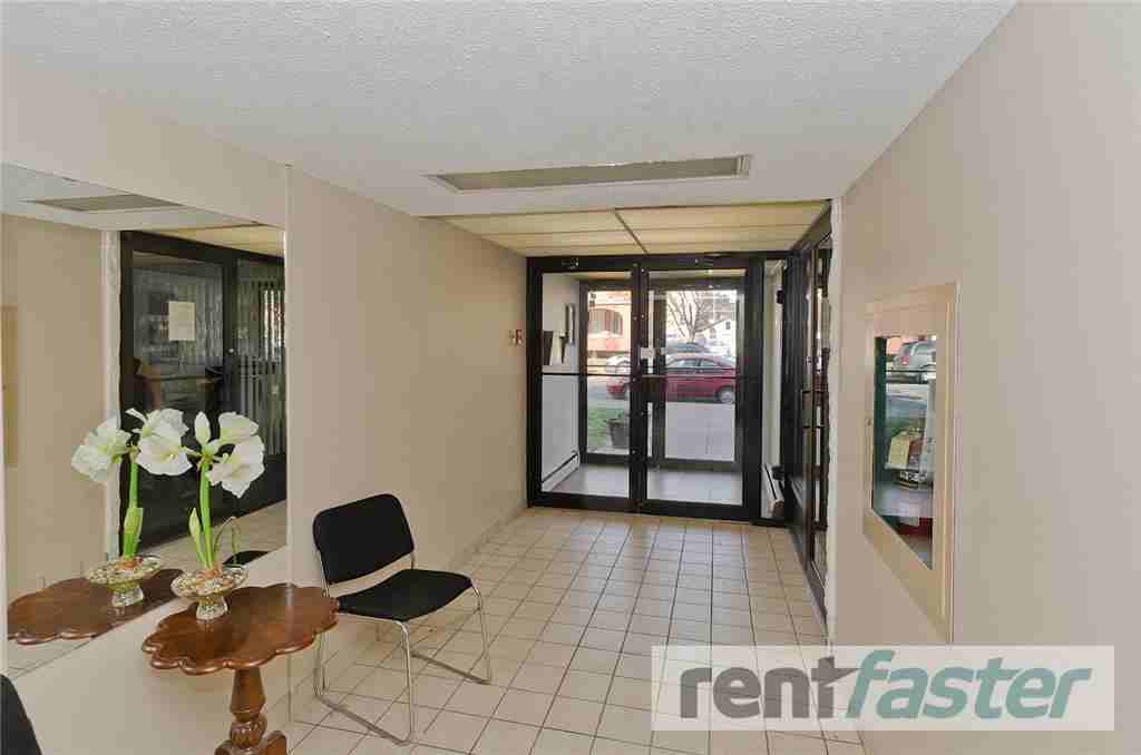 St. Moritz Villa - Photo 3 of 26