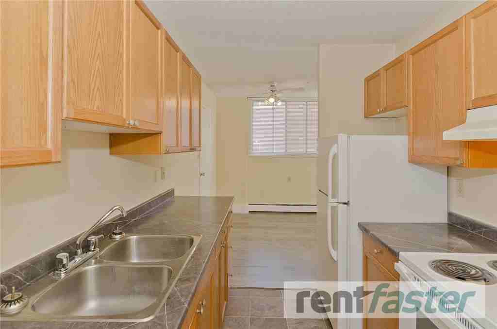 St. Moritz Villa - Photo 6 of 26