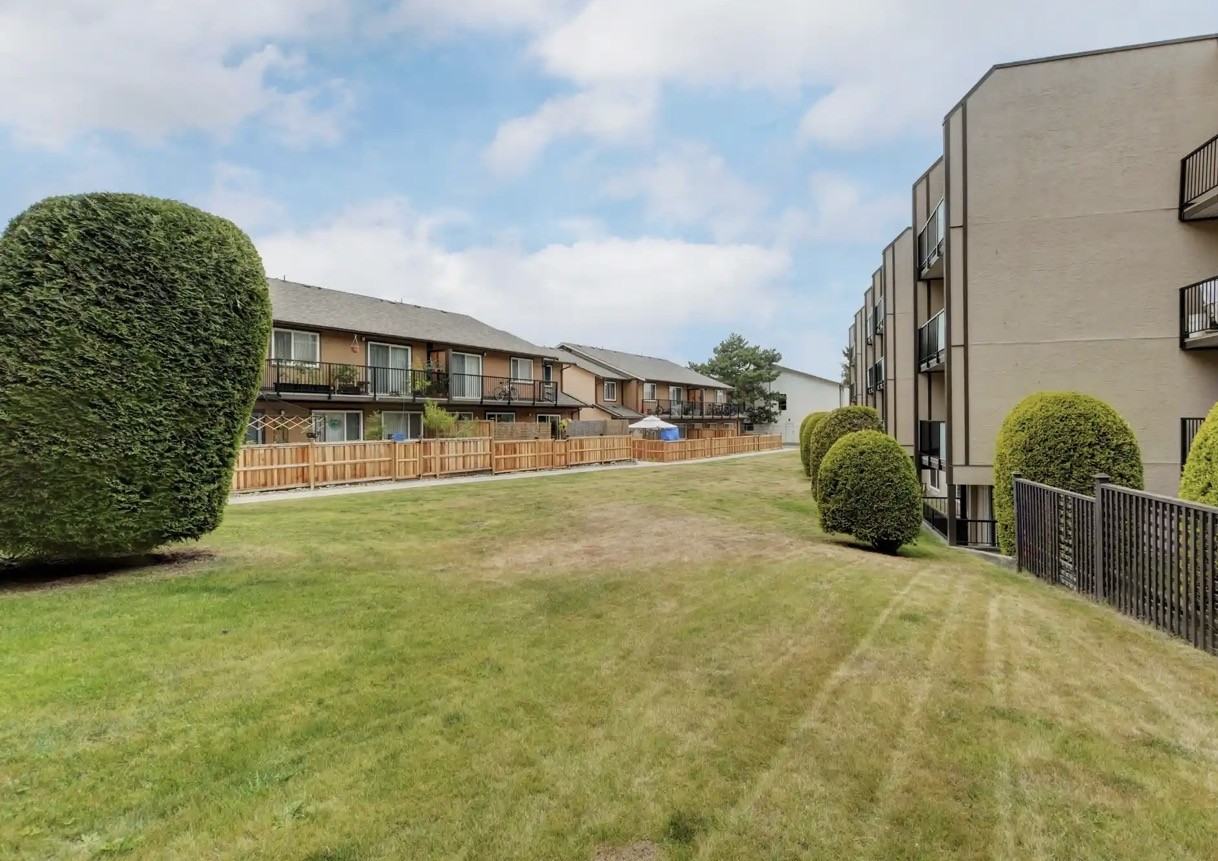 Pacific Village II Apartments - Photo 3 of 13