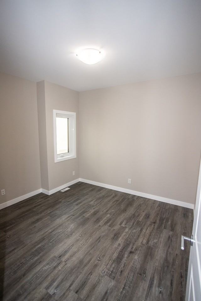 20 Railway St - Photo 6 of 13