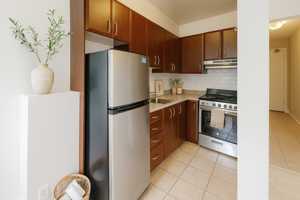 featured image of 1030/1040 Hollington St