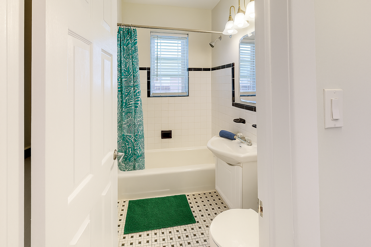 Golden Triangle Apartments - Photo 5 of 24