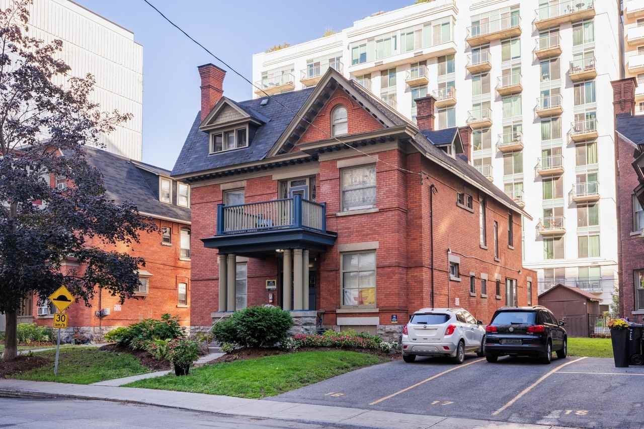 Elgin Street Apartments - Photo 7 of 10