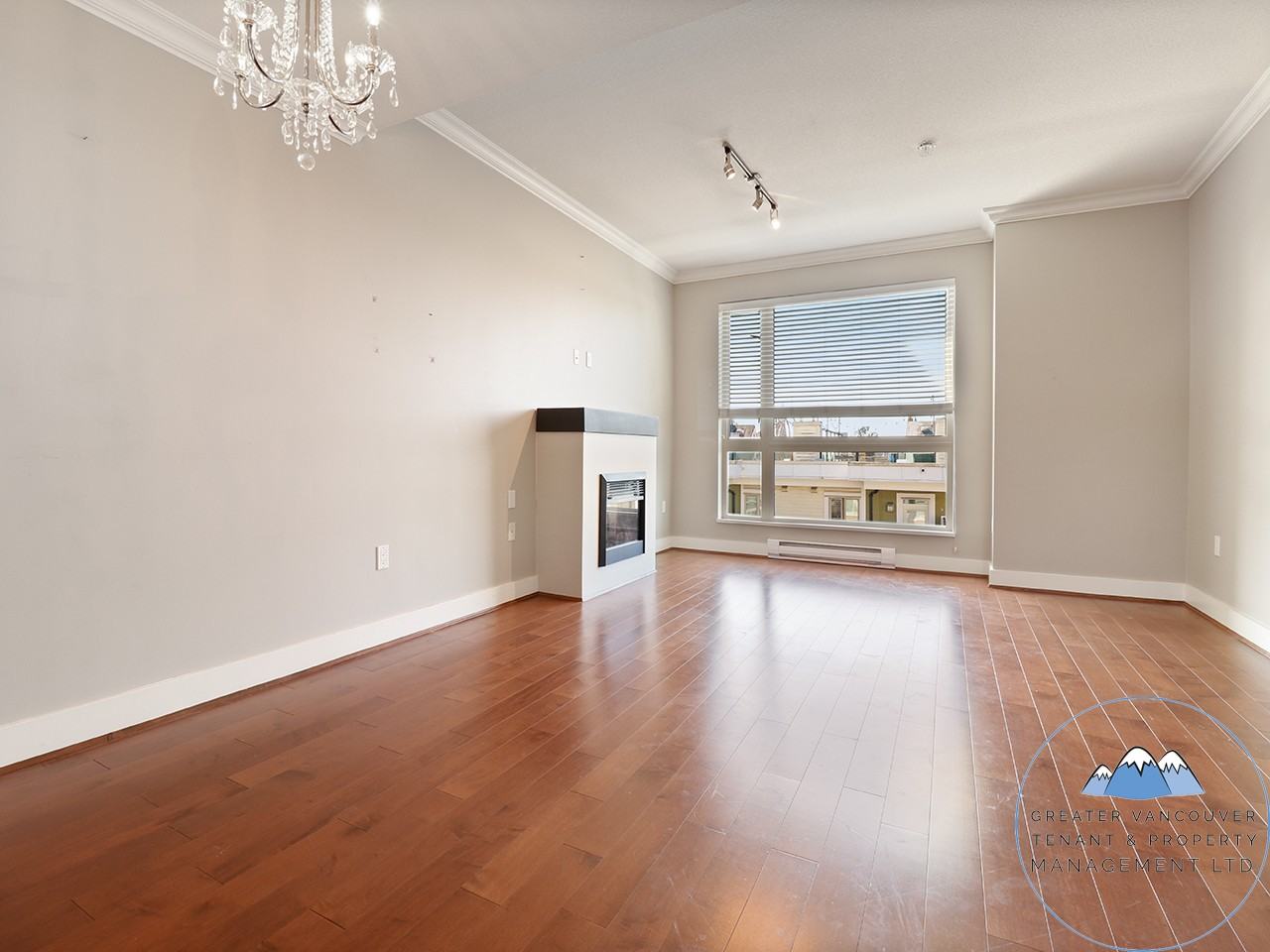 728 14th St W - Photo 2 of 28