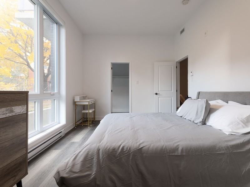 2660 Jarry - Photo 4 of 8