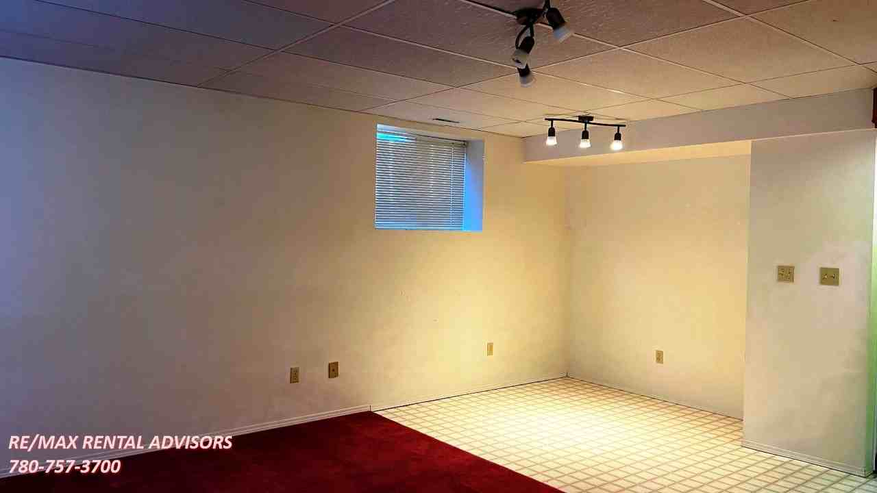 10433 67 Ave Nw - Photo 5 of 14