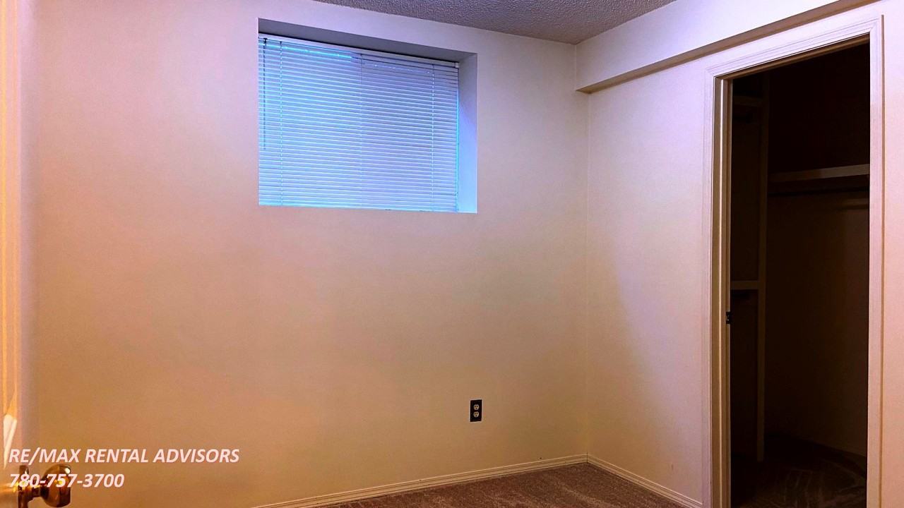 10433 67 Ave Nw - Photo 7 of 14