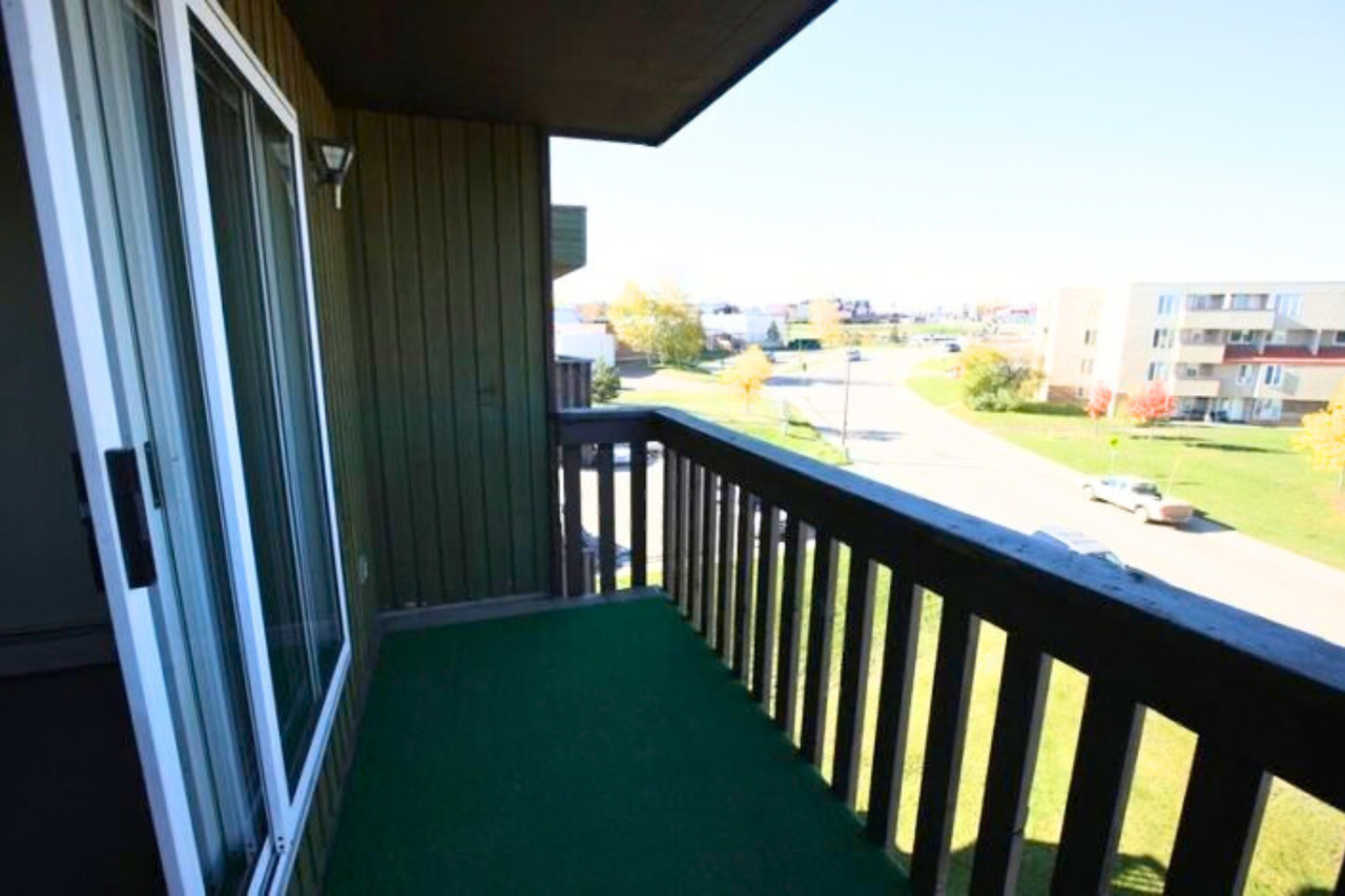 Claire Manor Apartments - Photo 7 of 7