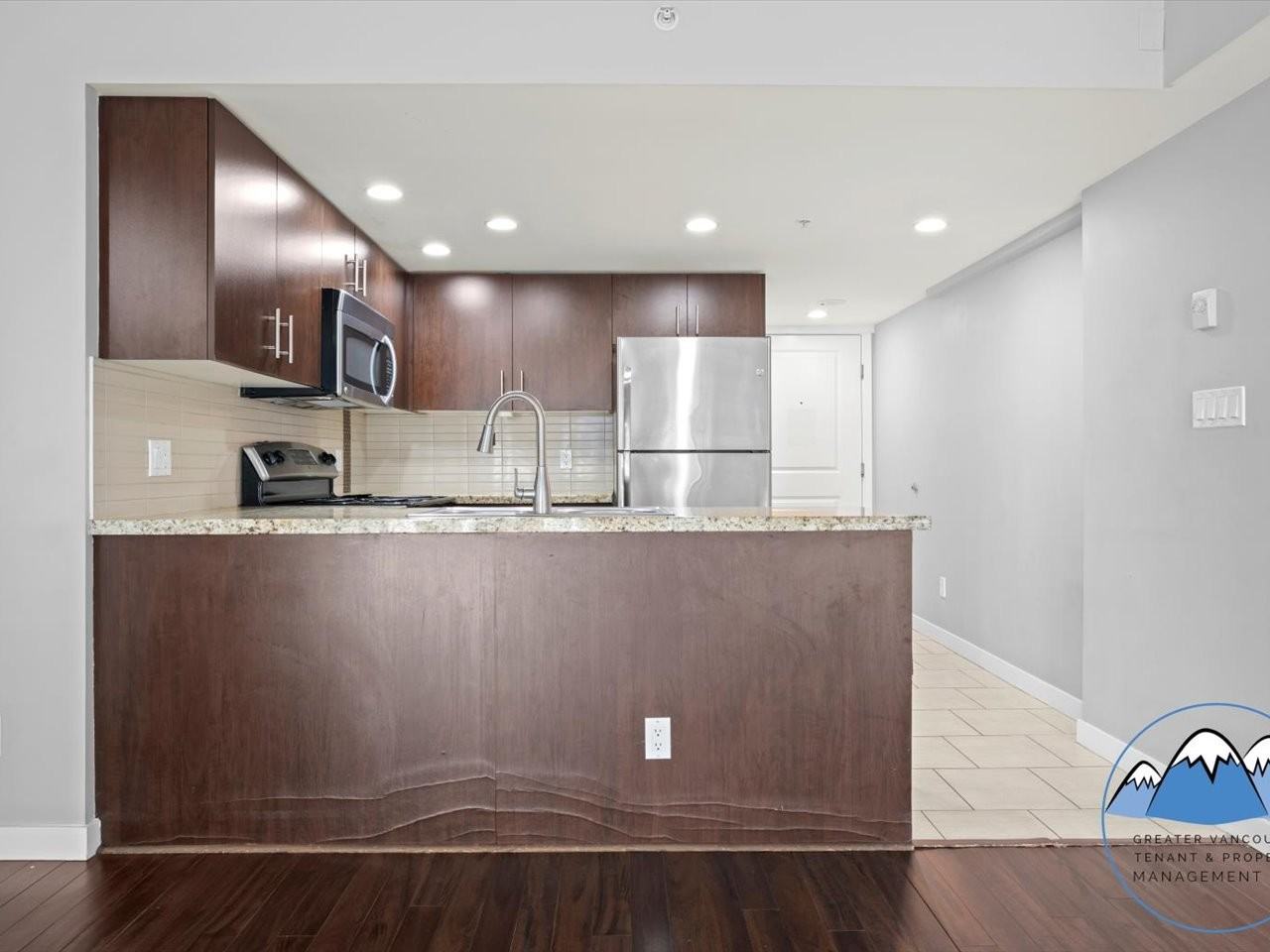 200 Keary St - Photo 5 of 26