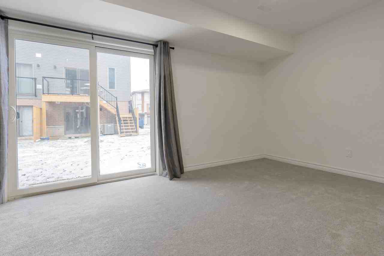 33 Dawson Dr, Collingwood, ON L9Y 5B4, Canada - Photo 4 of 20