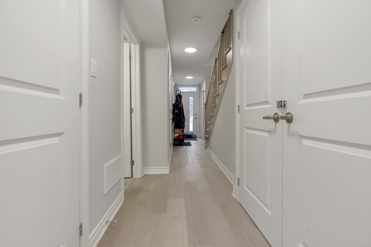 33 Dawson Dr, Collingwood, ON L9Y 5B4, Canada - Photo 6 of 20