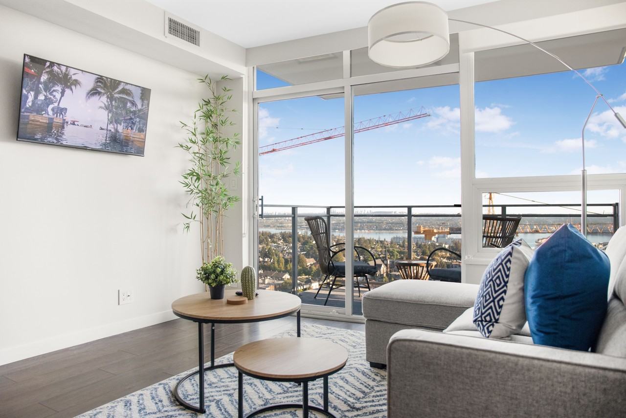 125 14th St E - Photo 5 of 34