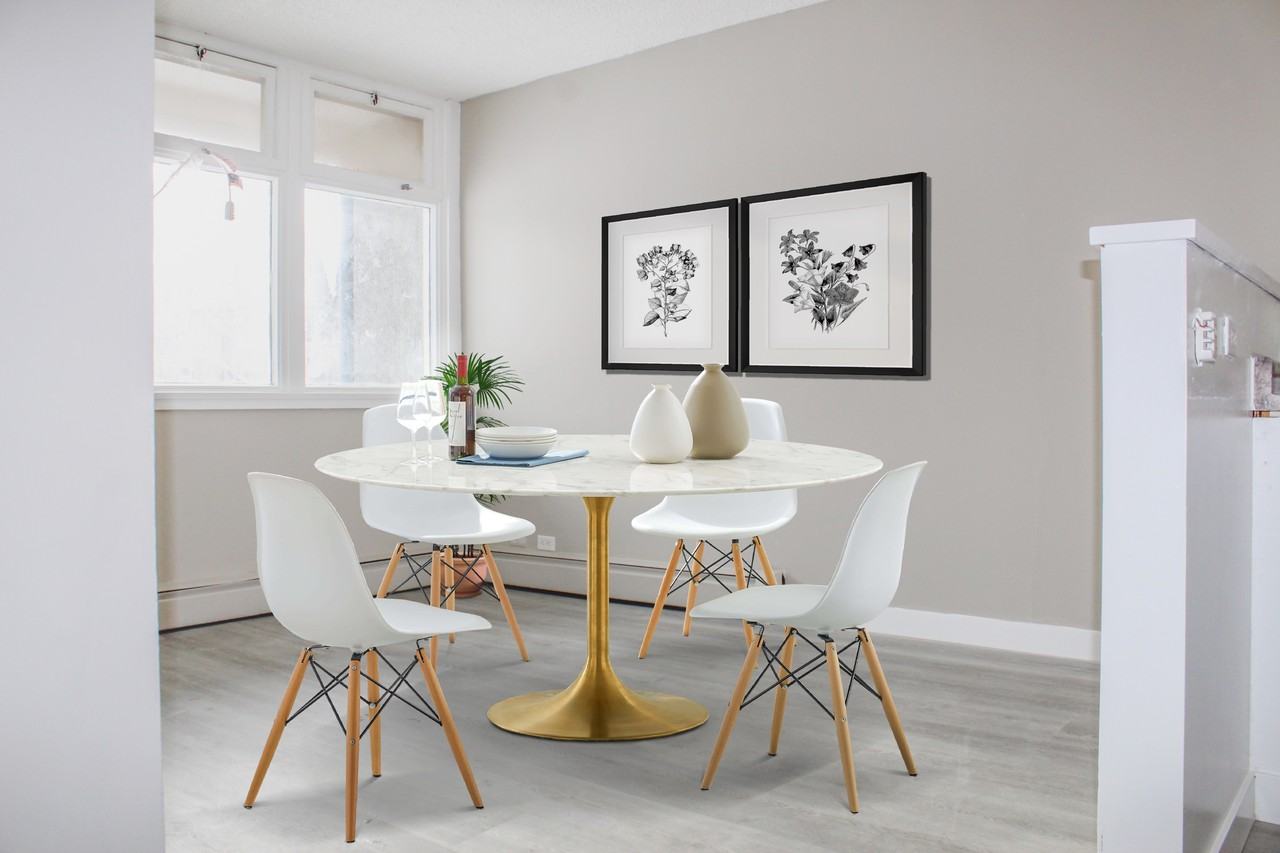 Virginian Arms - Photo 3 of 7