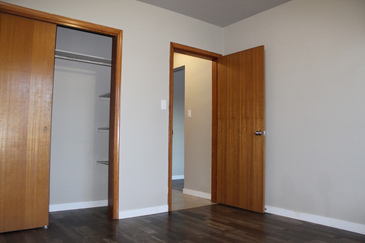 Jazz Manor - Photo 4 of 10