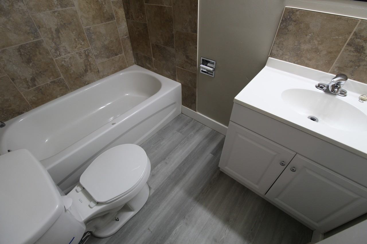 Sierra Manor - Photo 5 of 7