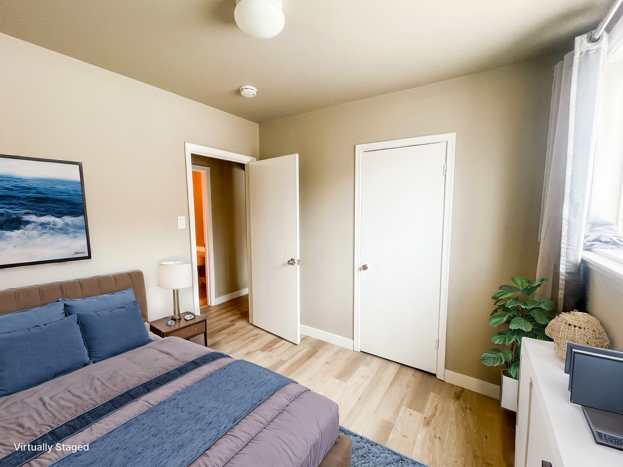 Alex 38 - Photo 6 of 16