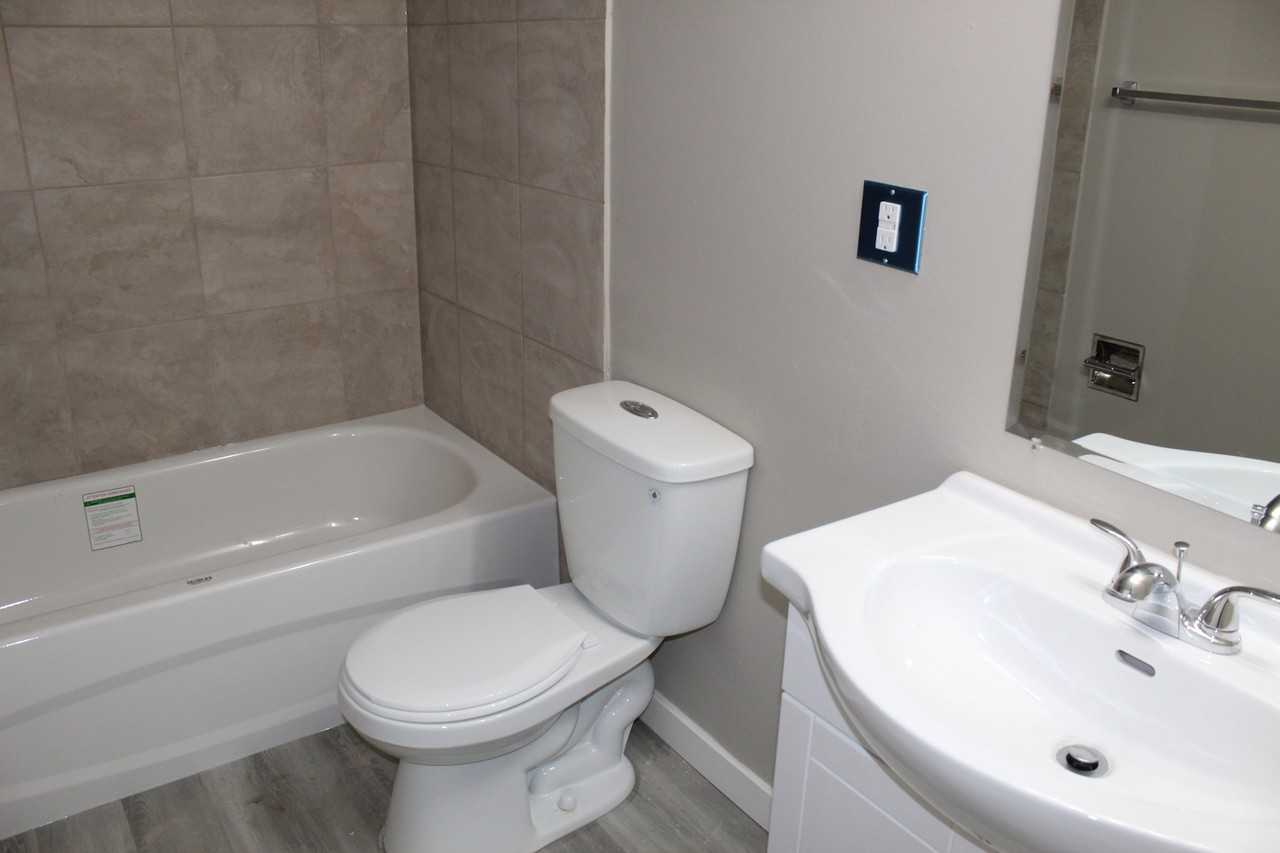 Mainstreet on 33rd - Photo 5 of 12