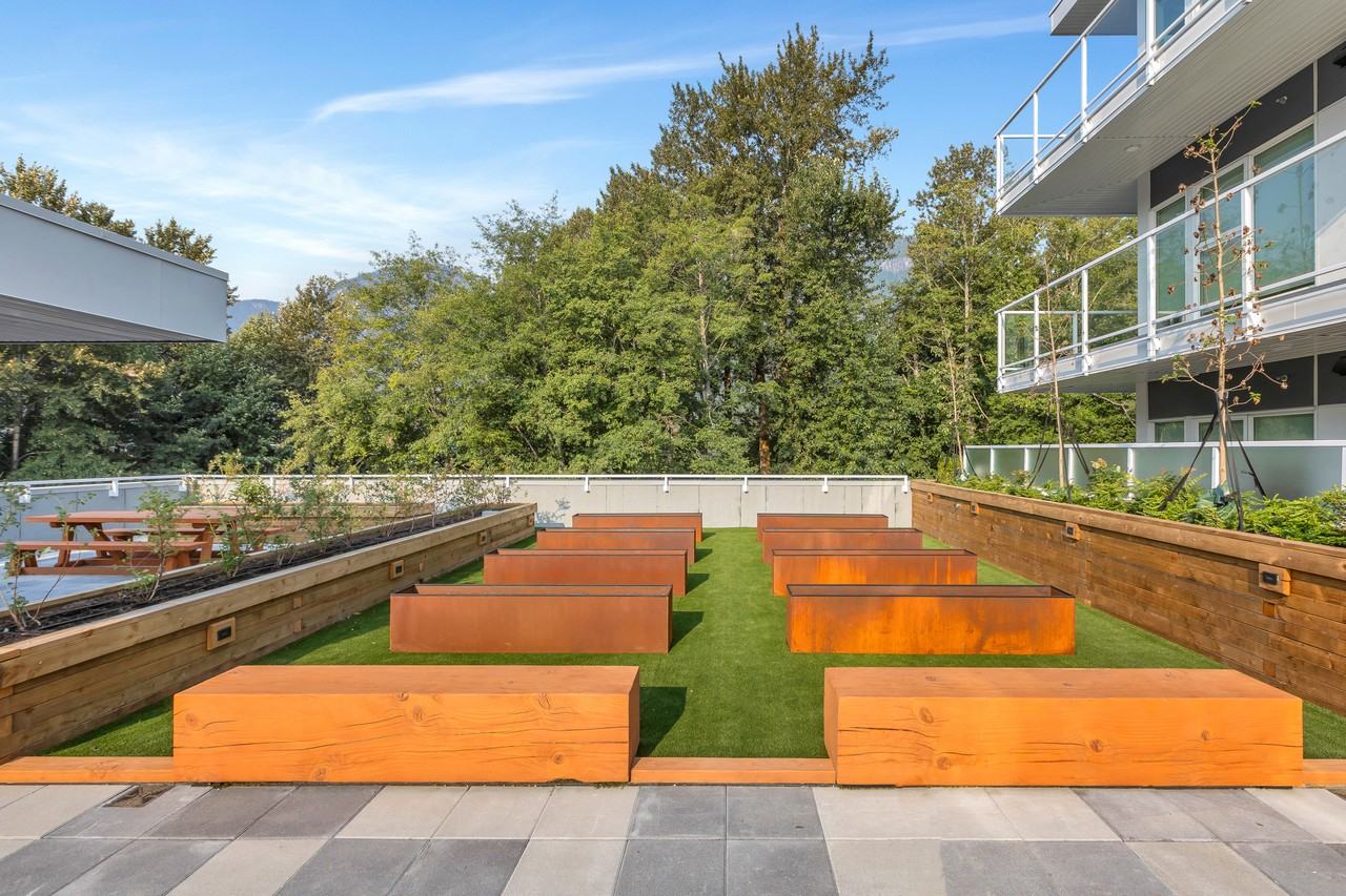 Venture - 1111 Pioneer Way - Photo 4 of 50